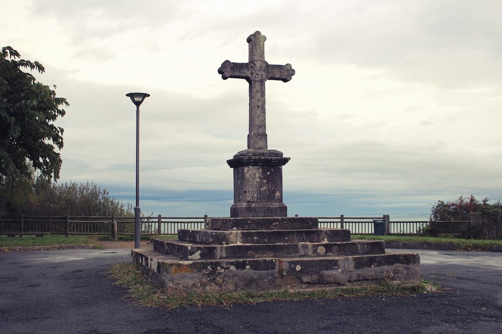 Croix d’Archilua (Archilua Cross), Saint-Jean-de-Luz