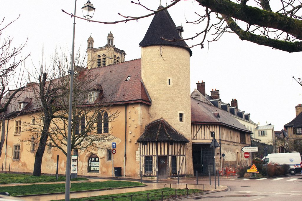 Hôtel du Petit Louvre (Little Louvre Hotel), Troyes