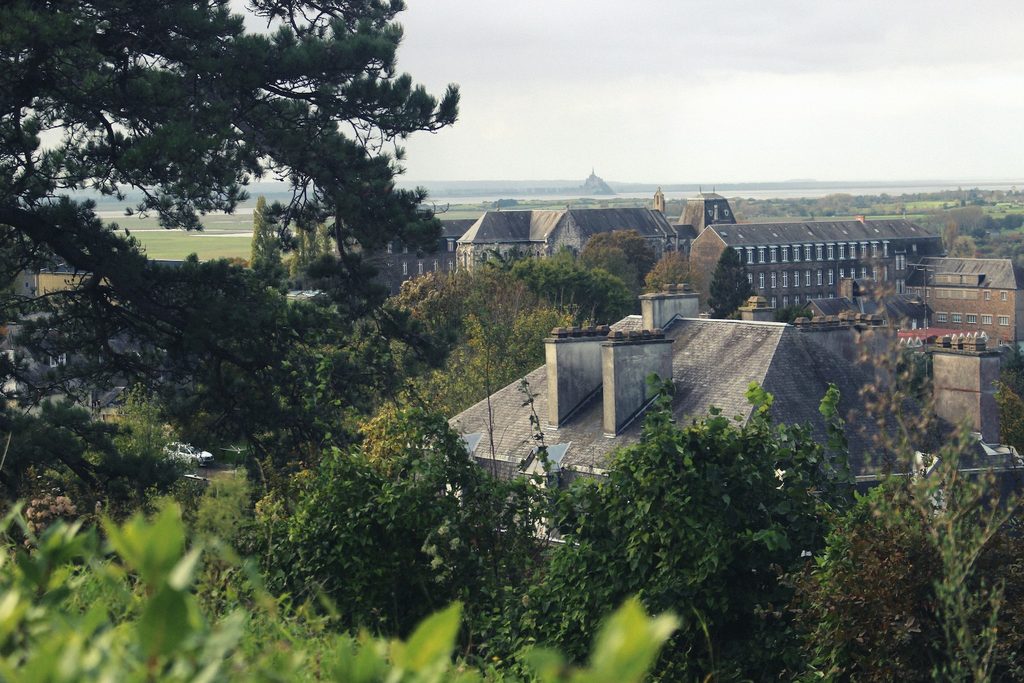 Mont-Saint-Michel vu depuis le Square Thomas Becket (Mont-Saint-Michel viewed from Thomas Becket Square), Avranches