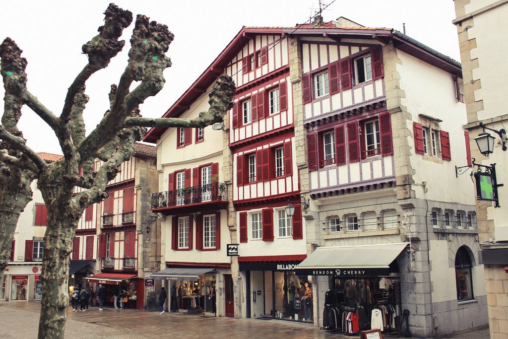 Rue Léon Gambetta (Léon Gambetta Street), Saint-Jean-de-Luz